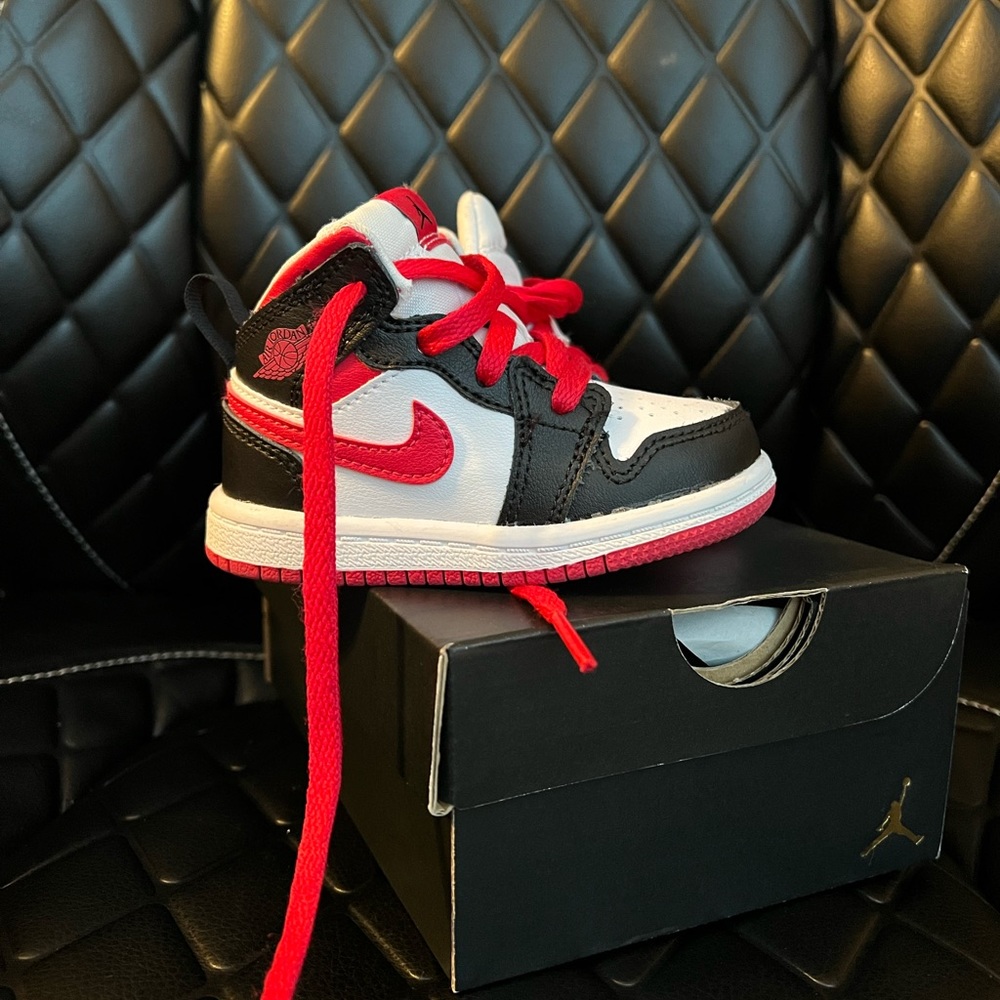 Jordan 1 mid toddler